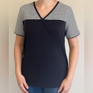 Exclusively Misook Navy and White V-Neck Short‎ Sleeve Top Sz XL
